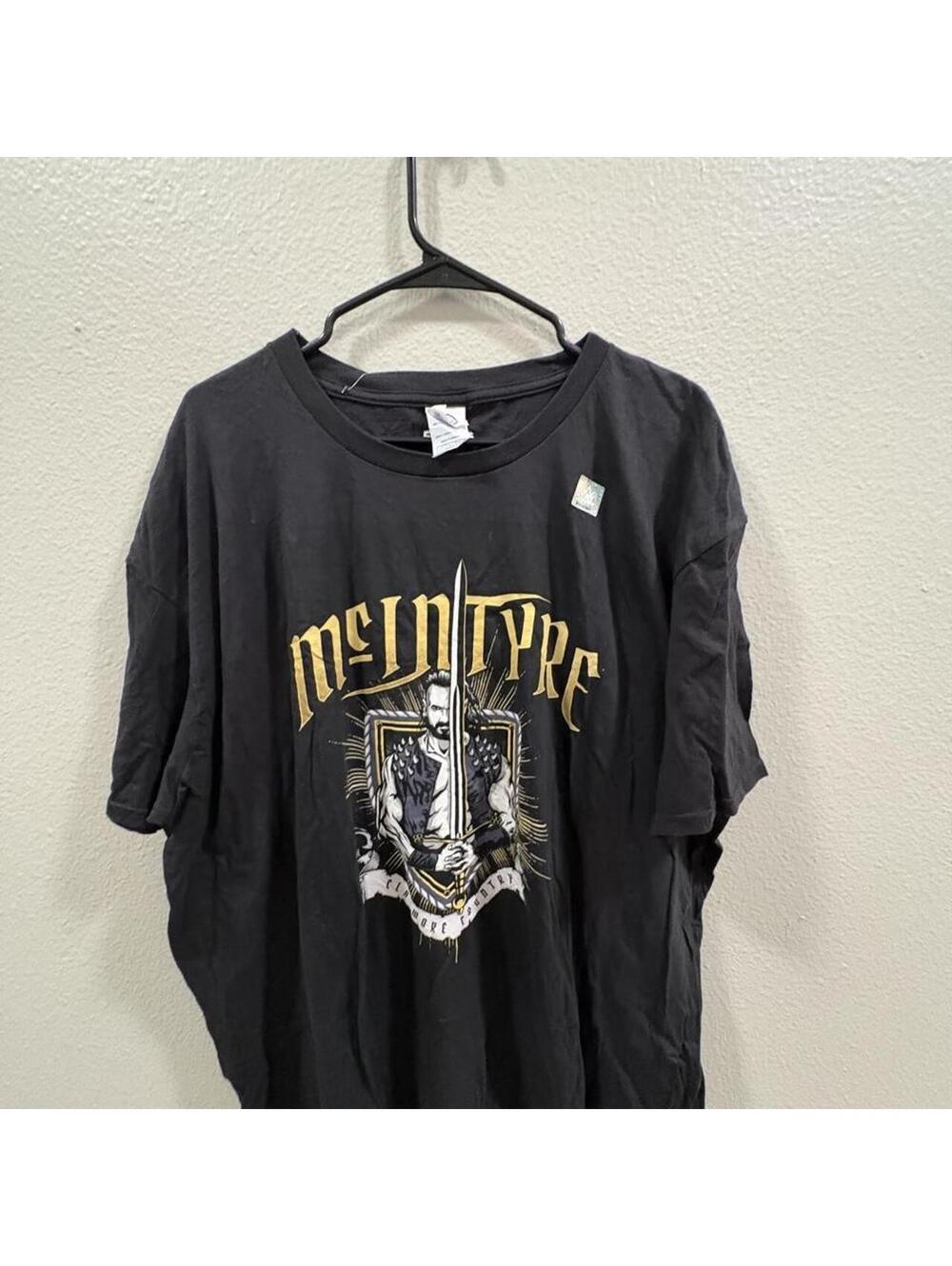 Fanatics Men's Black Tshirt